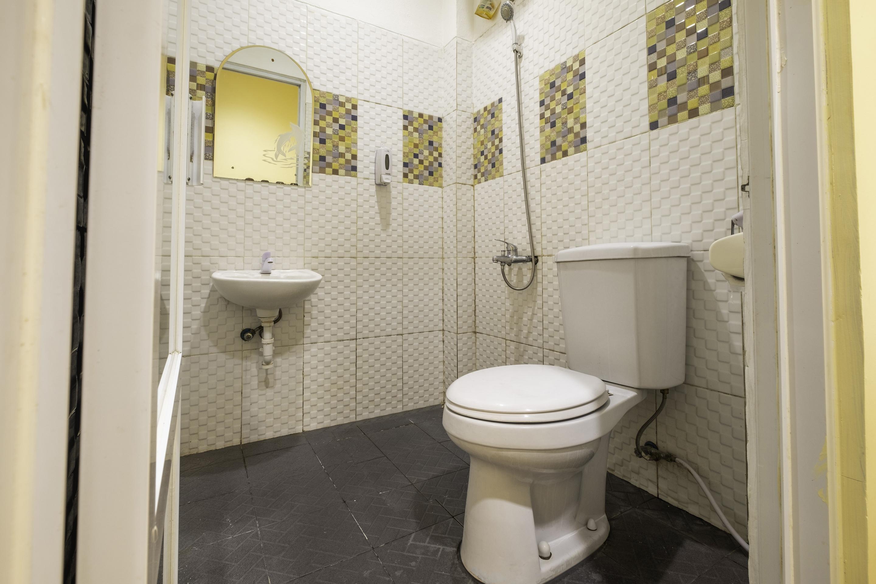 Oyo 2947 Cluster Harris Home Stay & Kos Cimindi Zewnętrze zdjęcie