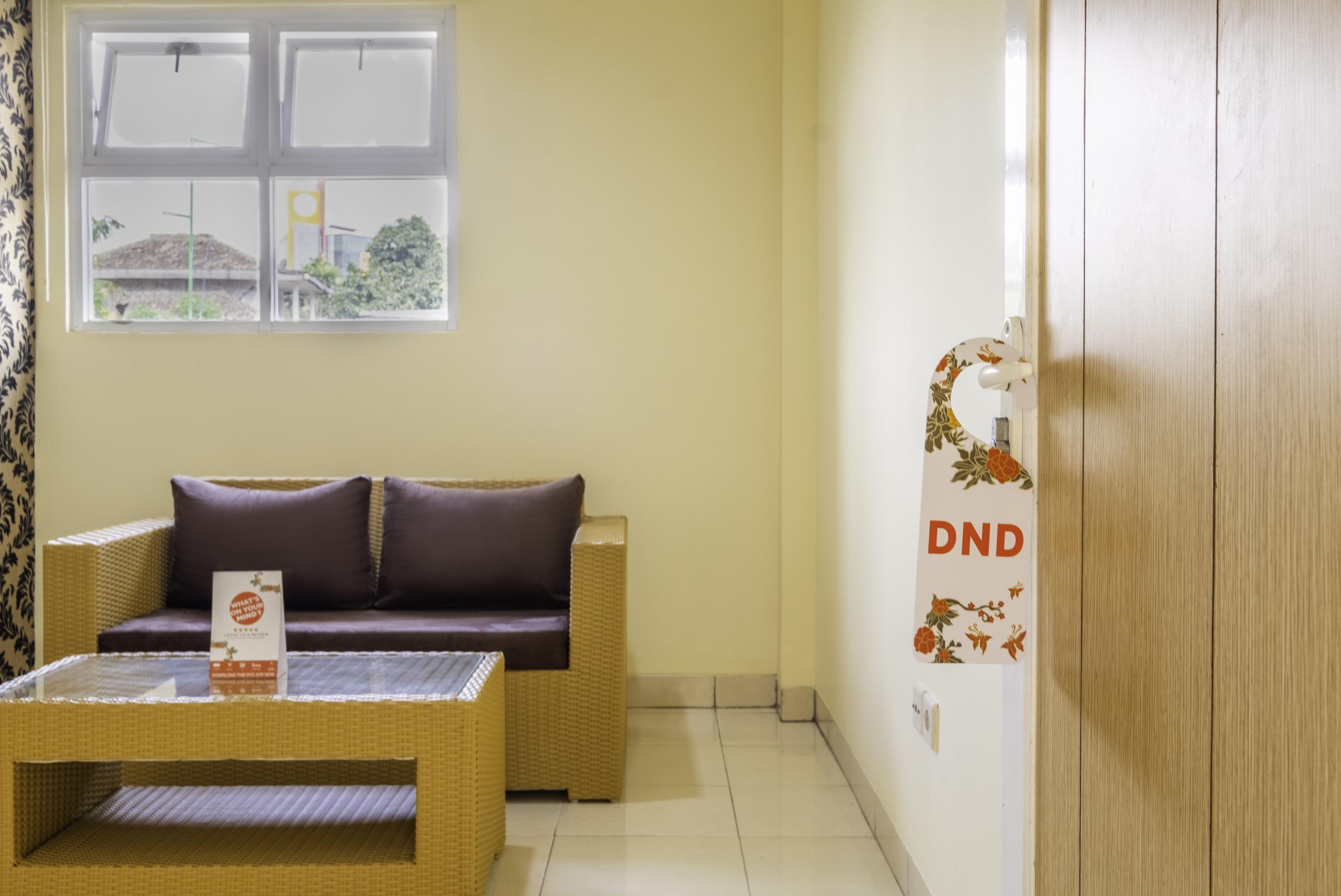 Oyo 2947 Cluster Harris Home Stay & Kos Cimindi Zewnętrze zdjęcie