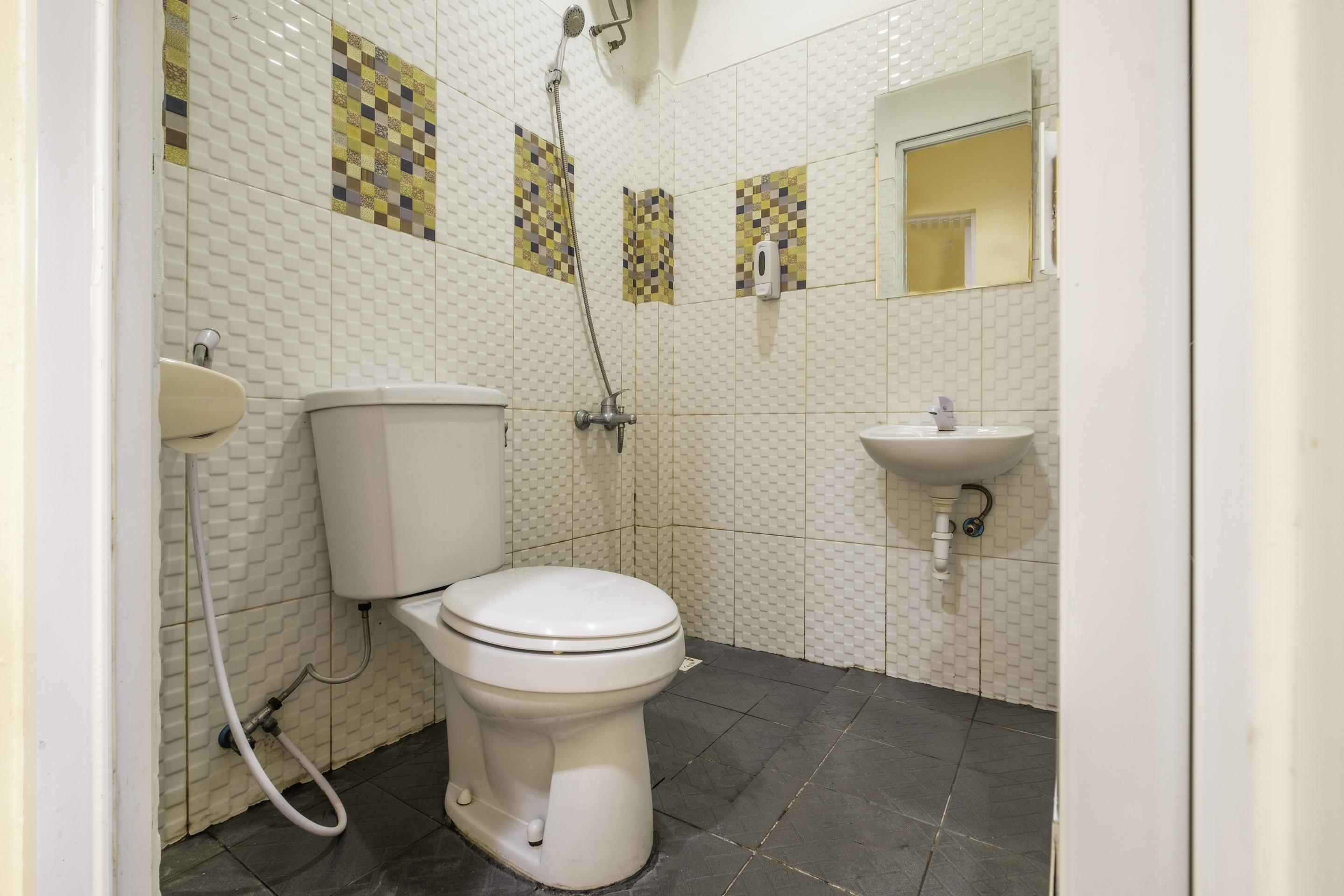 Oyo 2947 Cluster Harris Home Stay & Kos Cimindi Zewnętrze zdjęcie